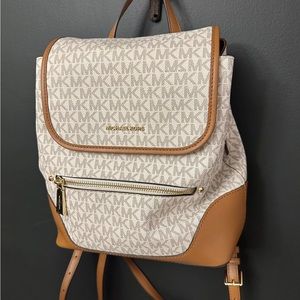 Michael Kors Fashion Backpack
